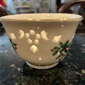 Lenox Holiday Holly Square Pedestal Bowl